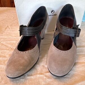 Two tone heels